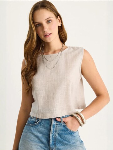 Top di Bianco Lucci in grigio: frontale