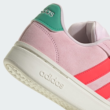 Sneaker bassa 'Grand Court Alpha' di ADIDAS SPORTSWEAR in rosa