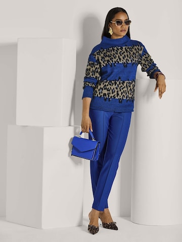 Sweat-shirt MADELEINE en bleu : devant