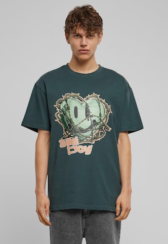 MT Upscale T-shirt 'Sad Boy' i grön: framsida