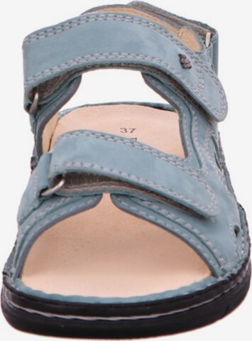 Finn Comfort Sandale in Blau