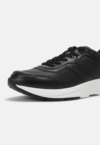 Sneaker low de la Calvin Klein pe negru