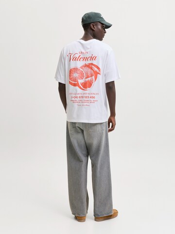JACK & JONES Μπλουζάκι 'JORVACATION' σε λευκό: μπροστά