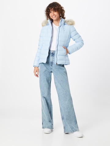 Tommy Jeans Зимняя куртка 'Essential' в Синий
