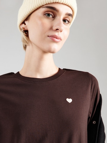 Tricou 'JDYPISA' de la JDY pe maro