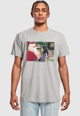 ABSOLUTE CULT T-Shirt 'Friends - Santa Chandler' in Grau: predná strana