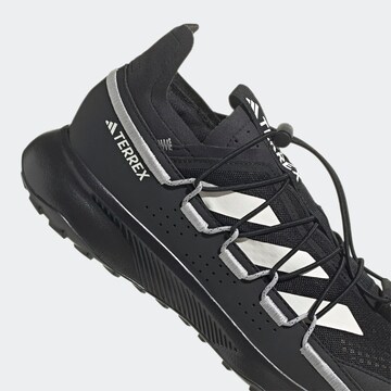 Chaussure basse 'Voyager 21' ADIDAS TERREX en noir