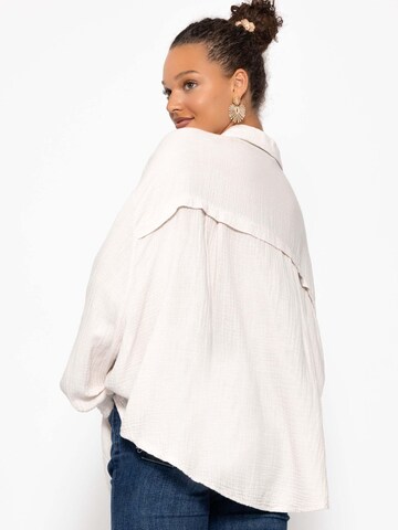 SASSYCLASSY Bluse 'kürzere Variante' in Beige