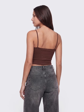 Haut 'Caren' studioselect en marron