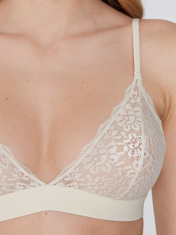 Tezenis Triangle Bra in Beige