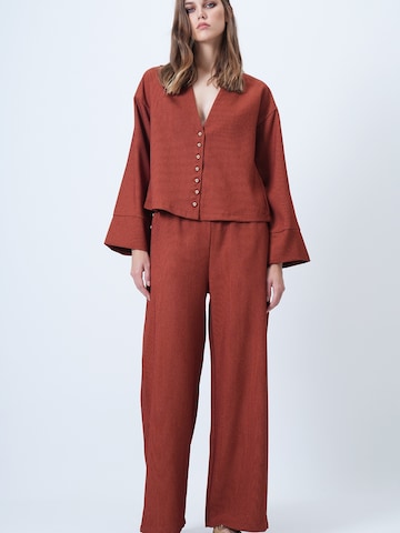 Trend Alaçatı Stili Ταγέρ με παντελόνι σε κόκκινο