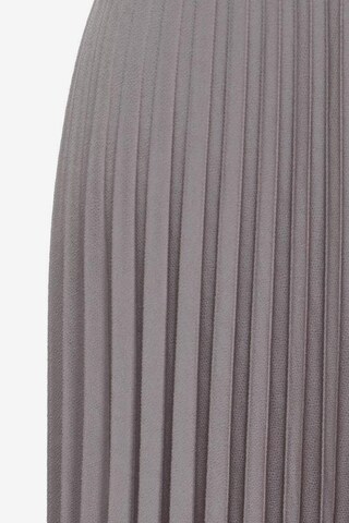 Just White Skirt in XS in Grey