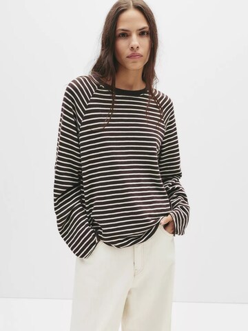 Pull&Bear Shirt in Black: front