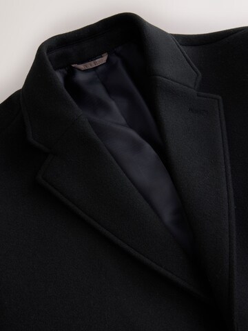 Next Mantel 'Epsom' in Schwarz