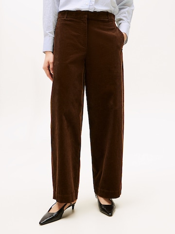 TOMMY HILFIGER Baggy Broek in Bruin: voorkant