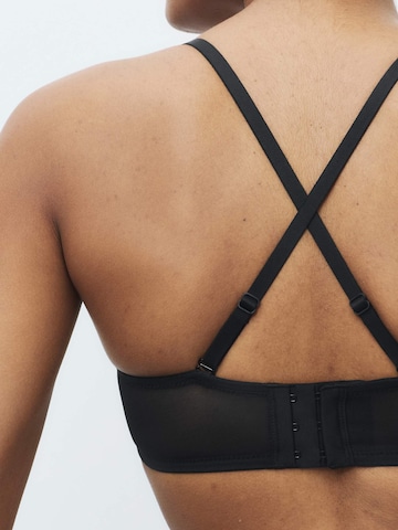 Bustino Reggiseno di Marks & Spencer in beige