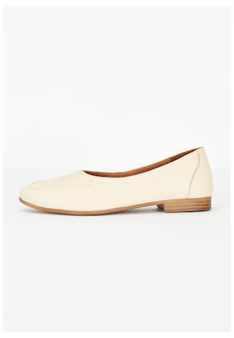 INUOVO Ballet Flats in Beige: front