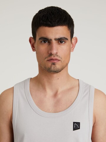 T-Shirt 'Shank' CHASIN' en gris