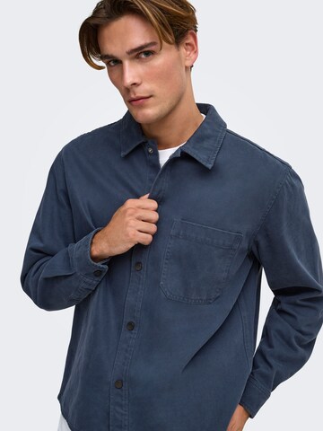 Coupe regular Chemise business 'ONSTimes' Only & Sons en bleu