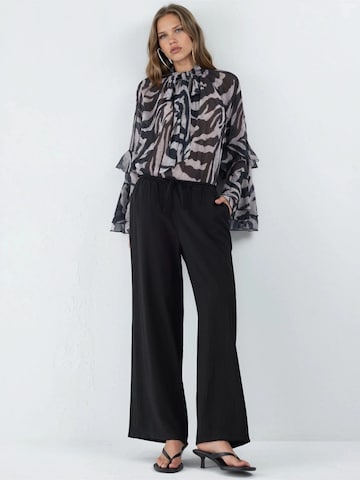 Busem Wide Leg Hose in Schwarz