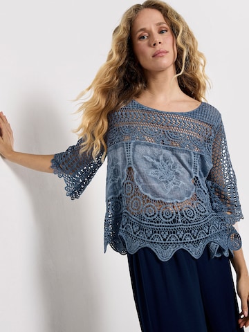 Chemisier Apricot en bleu : devant