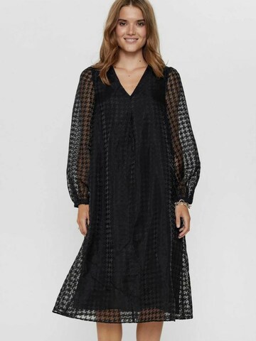 NÜMPH Jurk 'NUNYROMA' in Zwart: voorkant