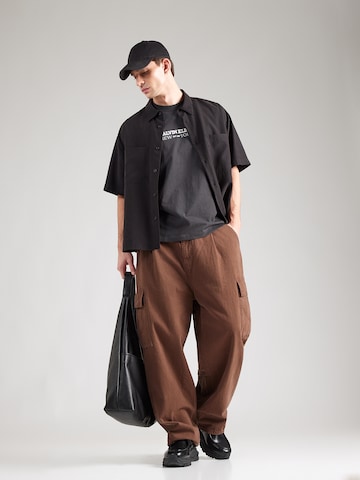 Calvin Klein Szabványos Póló - szürke