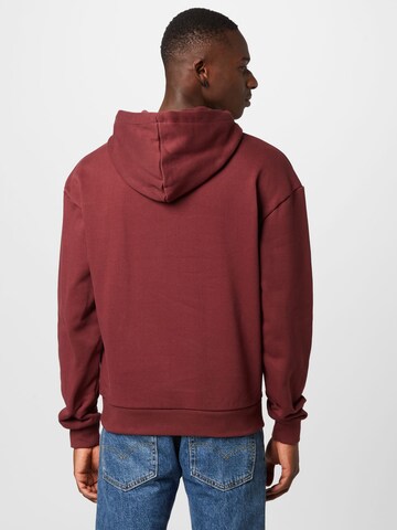 Urban Classics Sweatshirt in Red