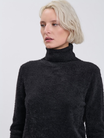 Pullover di Influencer in nero