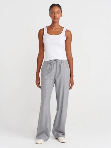 Dilvin Tanktops & Camis in Weiß