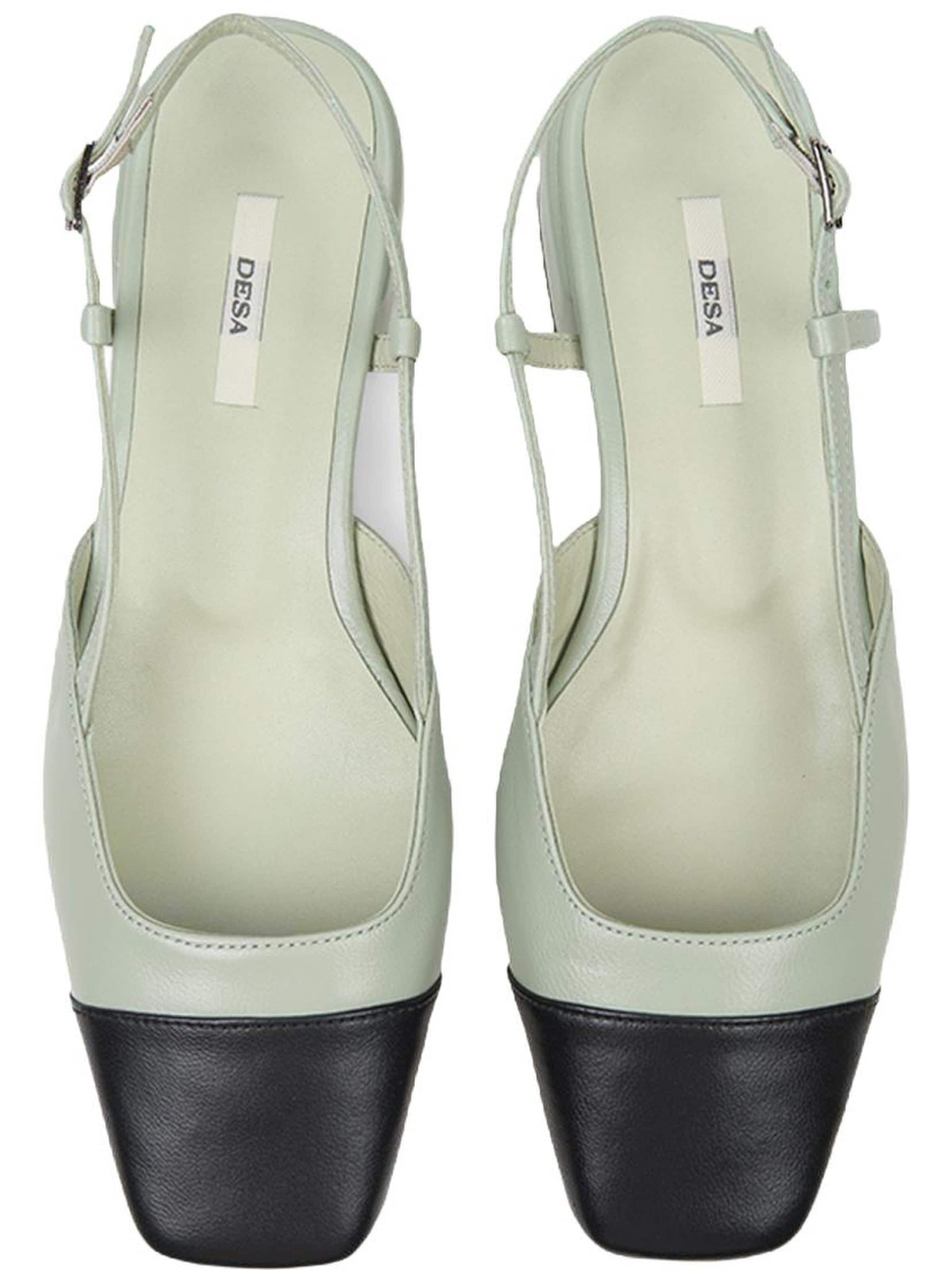 Desa Ballet Flats in Green