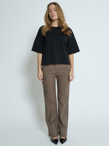 Peppercorn Flared Broek 'Pernille' in Bruin