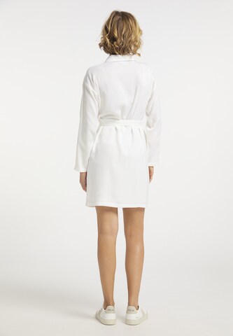 usha BLUE LABEL - Vestido camisero en blanco