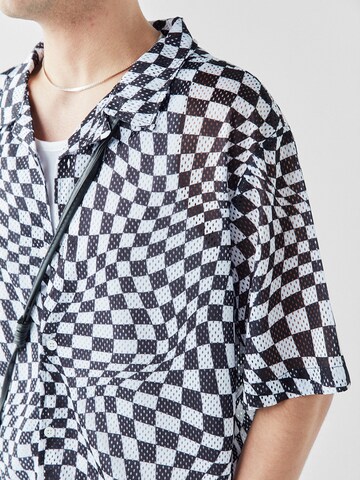 VAMOS CLO Comfort fit Button Up Shirt 'Miami' in Black