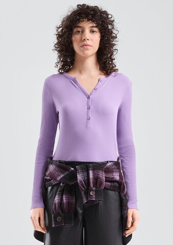 QS T-shirt i lila: framsida