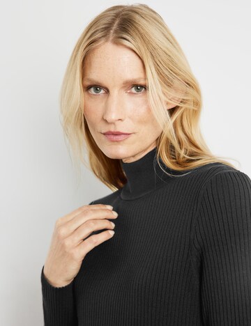 GERRY WEBER Strickkleid in Schwarz