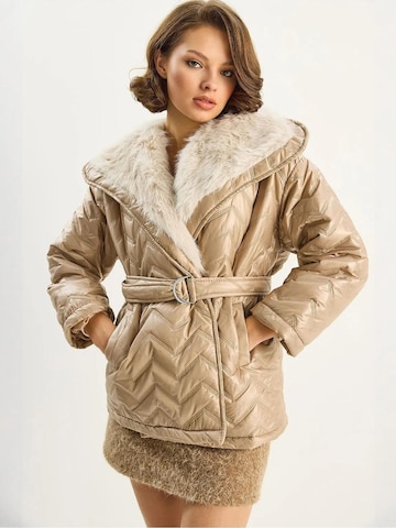 Bianco Lucci - Sobretudo de inverno 'Puffer- und Daunenmäntel' em bege