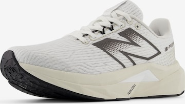 Chaussure de course 'FuelCell Propel v5' new balance en blanc : devant