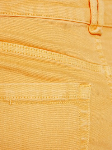 Bershka Regular Jeans in Yellow