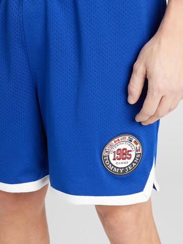 Tommy Jeans Regular Shorts 'ARCHIVE GAMES' in Blau