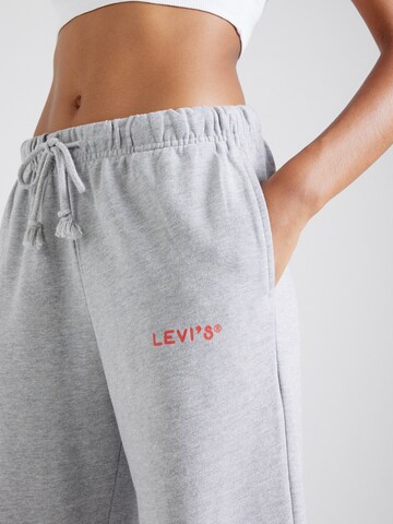 LEVI'S ® Zwężany krój Spodnie 'Laundry Day Sweatpants' w kolorze szary