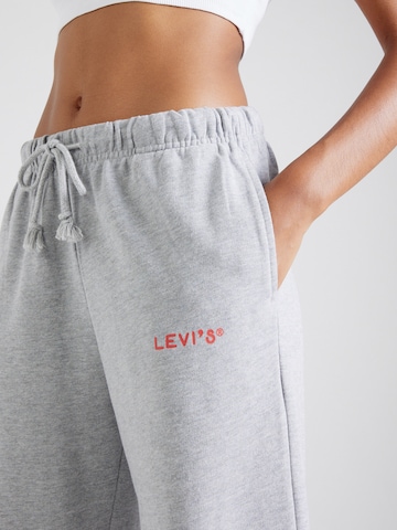LEVI'S ® Alt kitsenev Püksid 'Laundry Day Sweatpants', värv hall