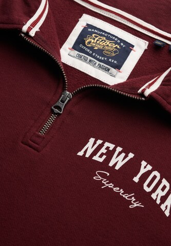 Sweat-shirt 'Essentials' Superdry en rouge