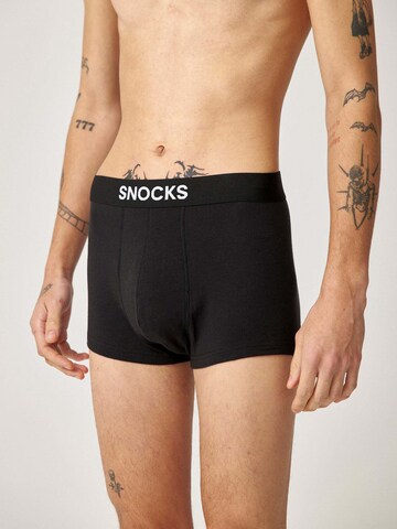 SNOCKS Boxer shorts in Black: front