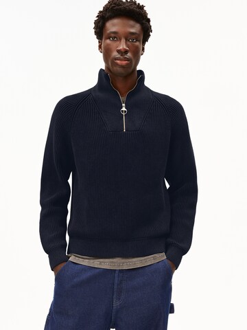 Pull-over ARMEDANGELS en bleu : devant
