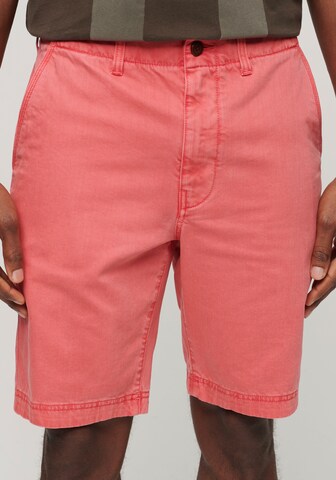Regular Pantalon chino Superdry en orange : devant