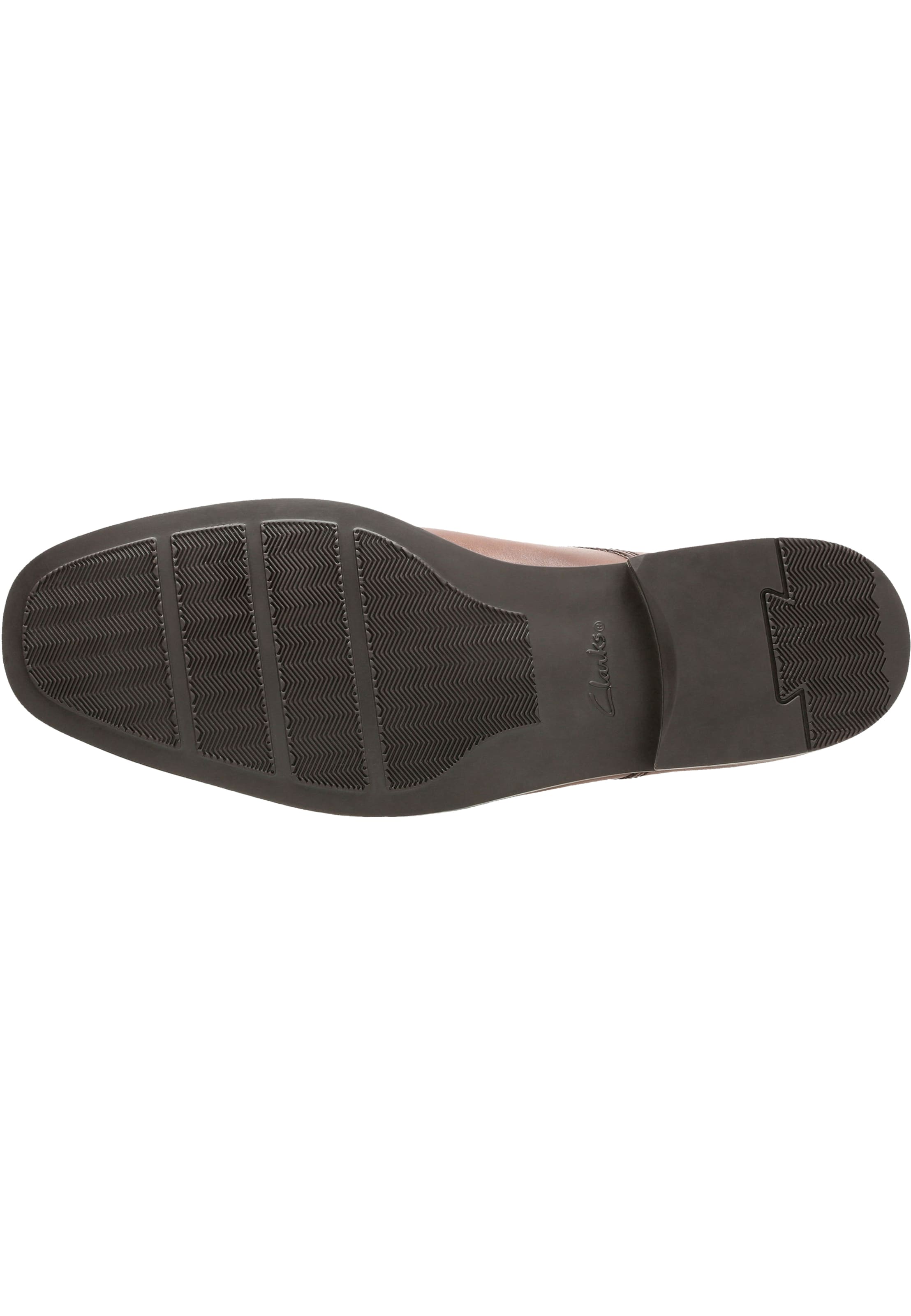 CLARKS Lace-up shoe 'Tilden' in Brown