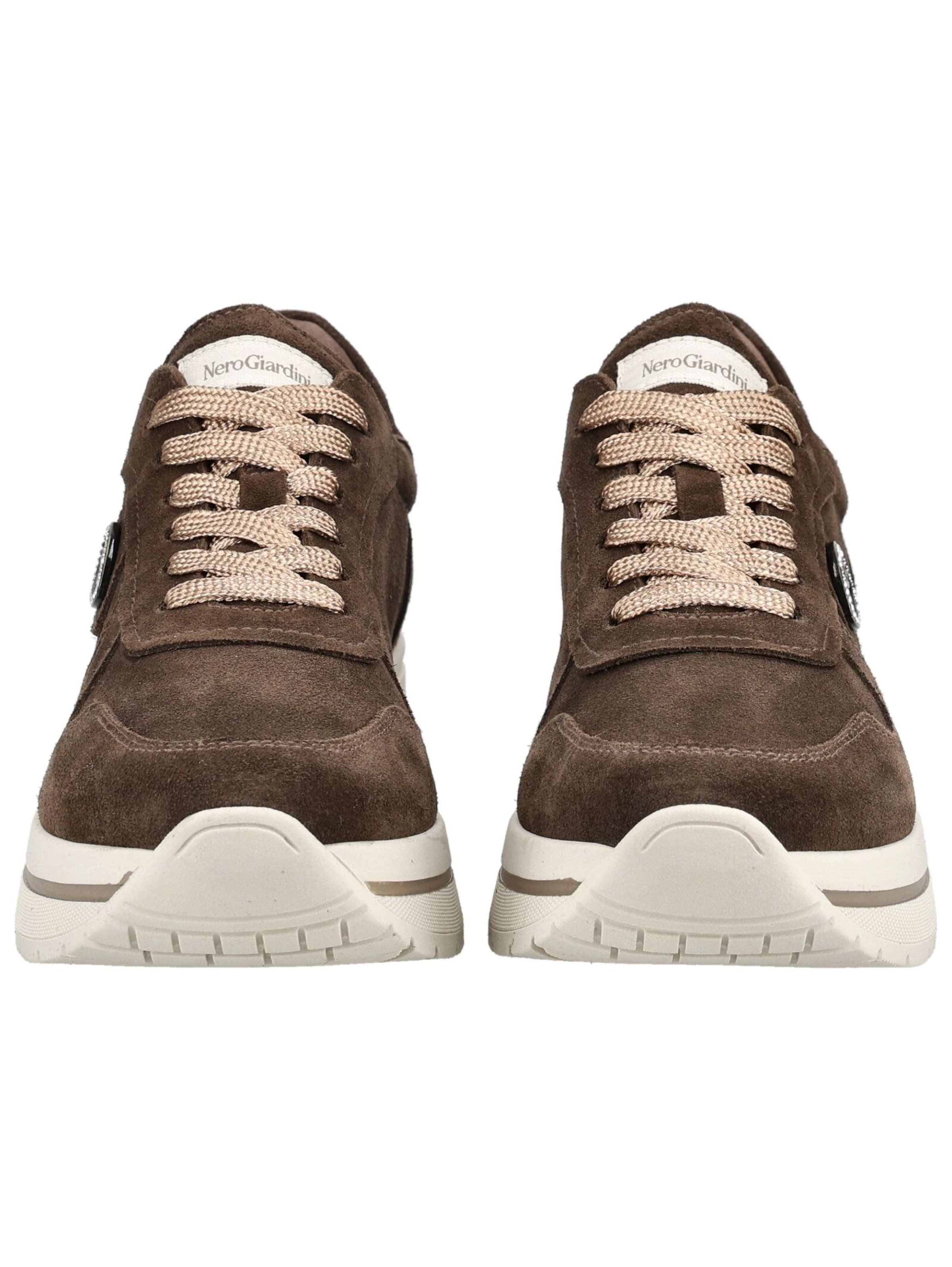 Baskets basses Nero Giardini en marron