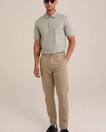 Tricou de la van Gils pe gri