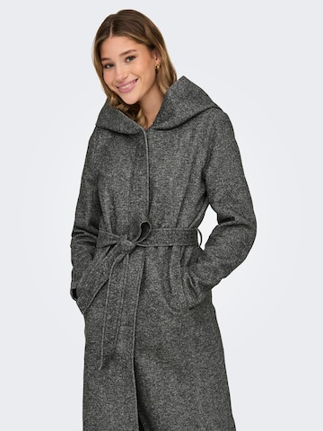 ONLY Демисезонное пальто 'SEDONA' в Серый